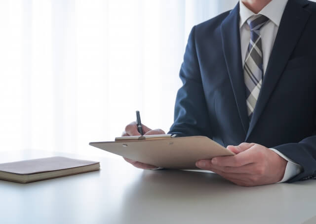 スポット契約とは｜定期契約との違い